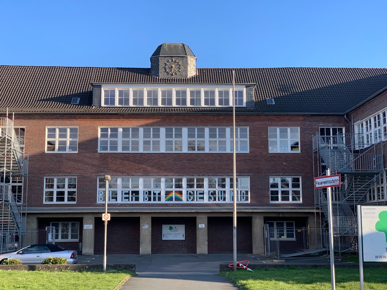 Schulgebäude der Grundschule an der Waldlehne auf der Margarethenhöhe